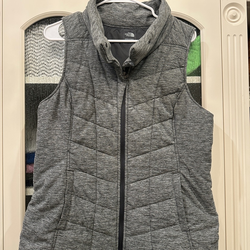 The North Face Women's Gray Puffer Vest Large